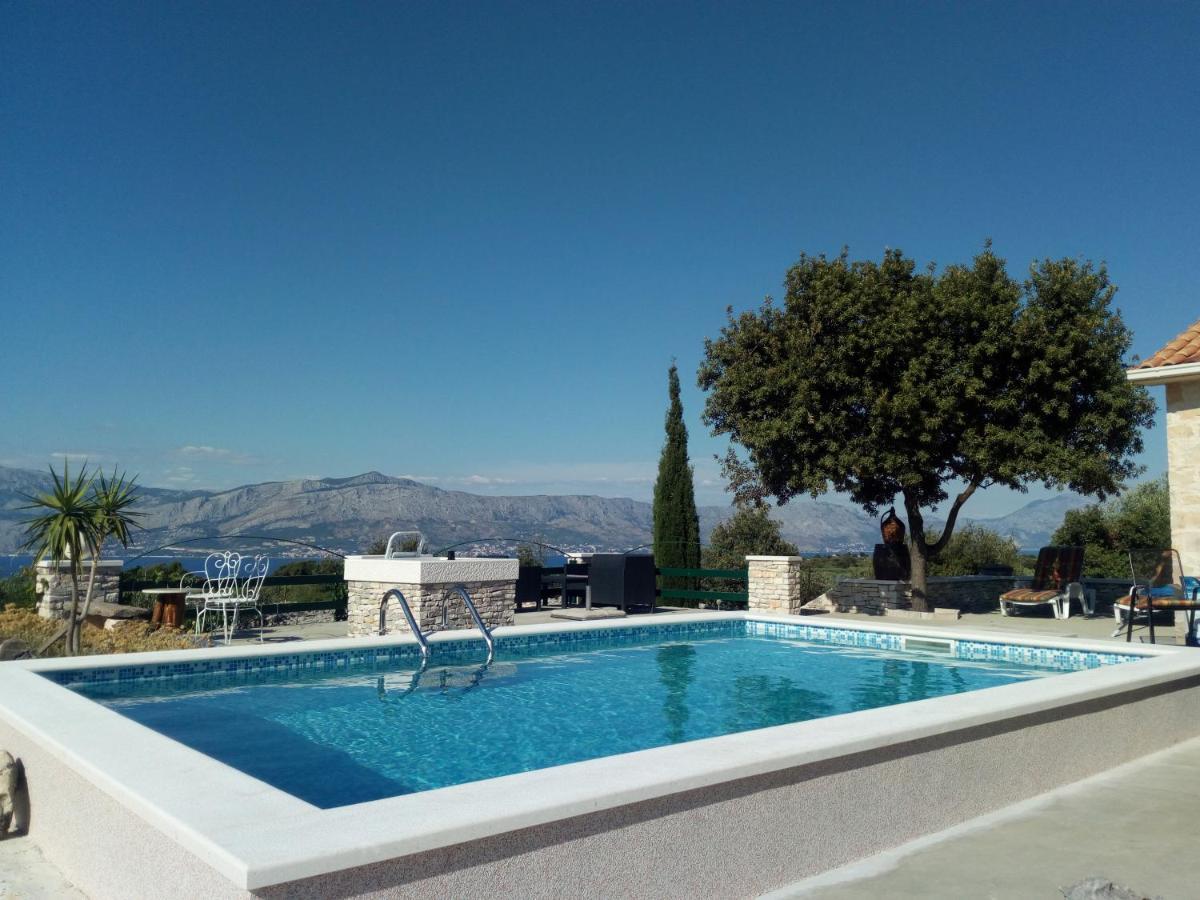 Villa Little Hill Postira Bagian luar foto