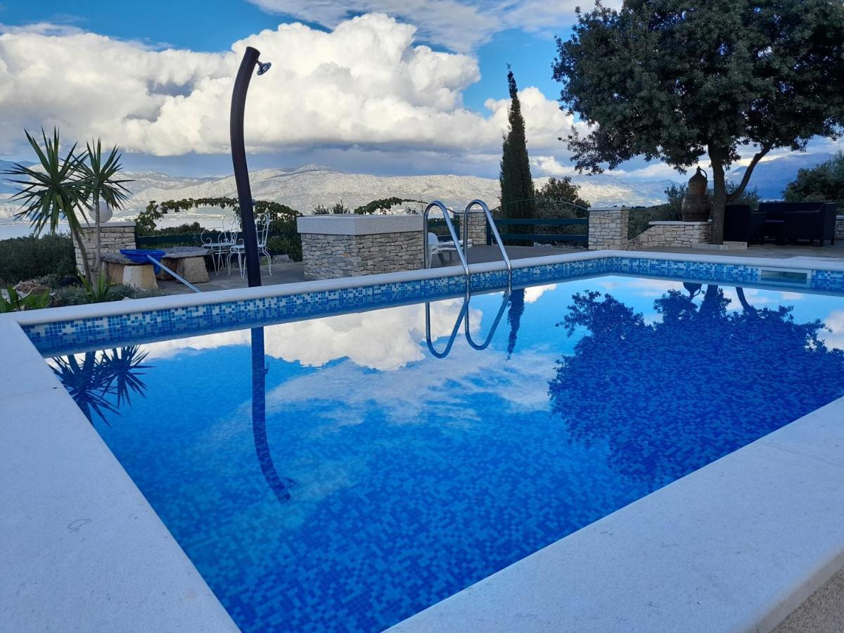 Villa Little Hill Postira Bagian luar foto