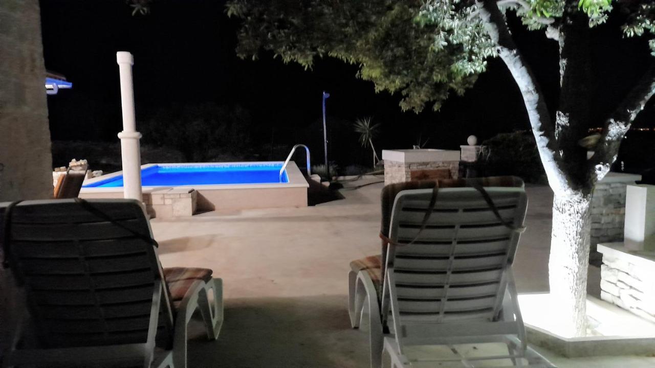 Villa Little Hill Postira Bagian luar foto