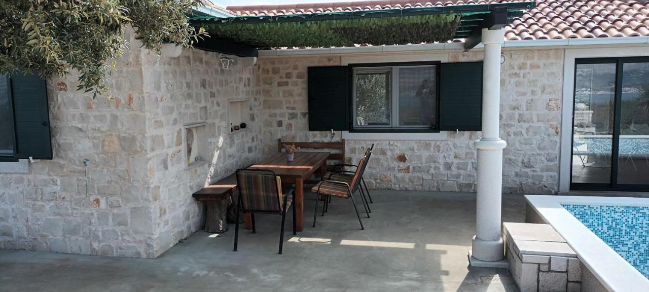 Villa Little Hill Postira Bagian luar foto