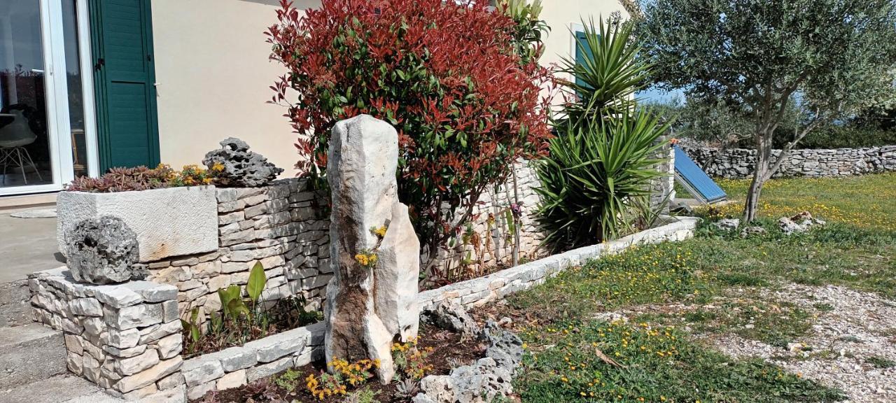 Villa Little Hill Postira Bagian luar foto