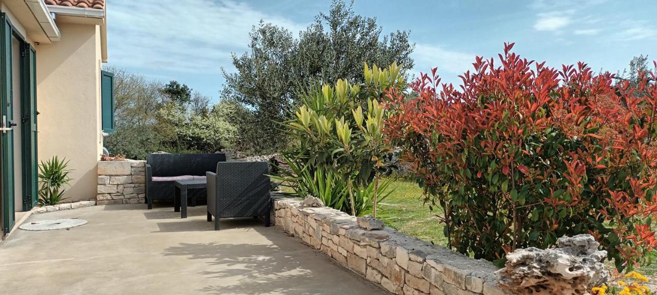Villa Little Hill Postira Bagian luar foto